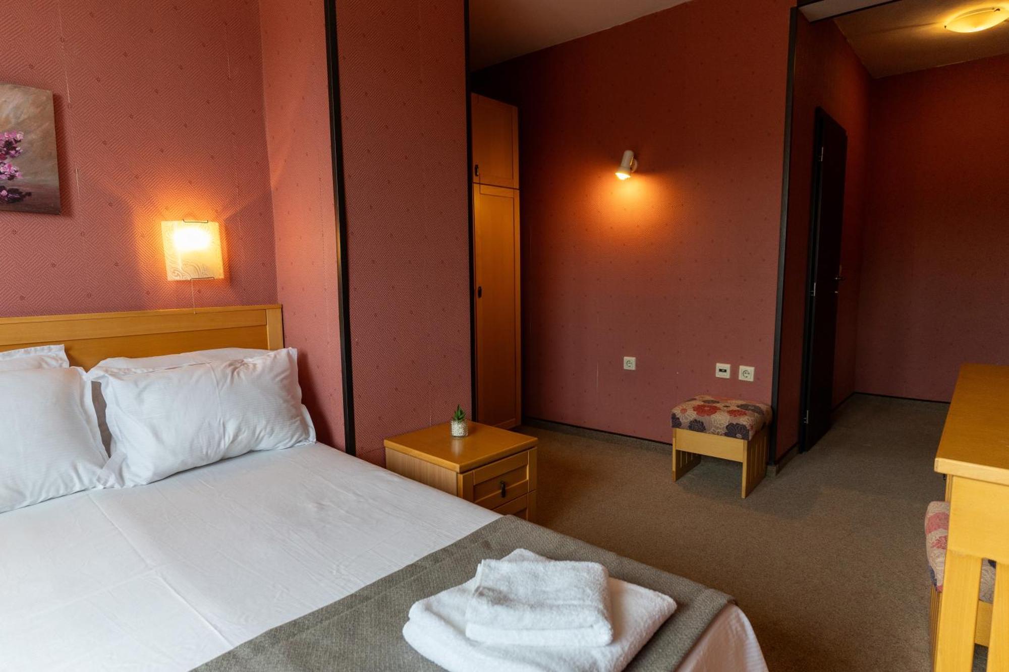 Hotel Demetra Berkovitsa Exterior photo